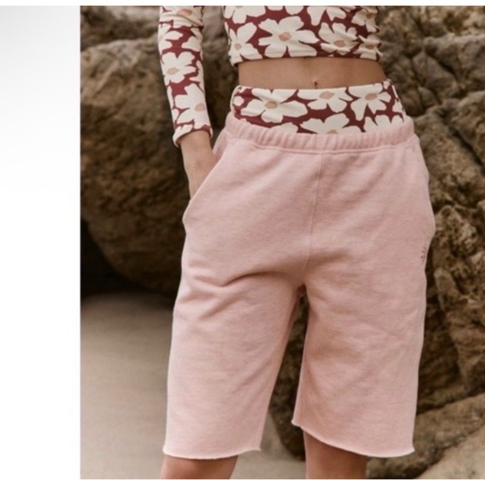 FP Movement Women For The Win Long Short Size XS Pastel Peach Raw Hem